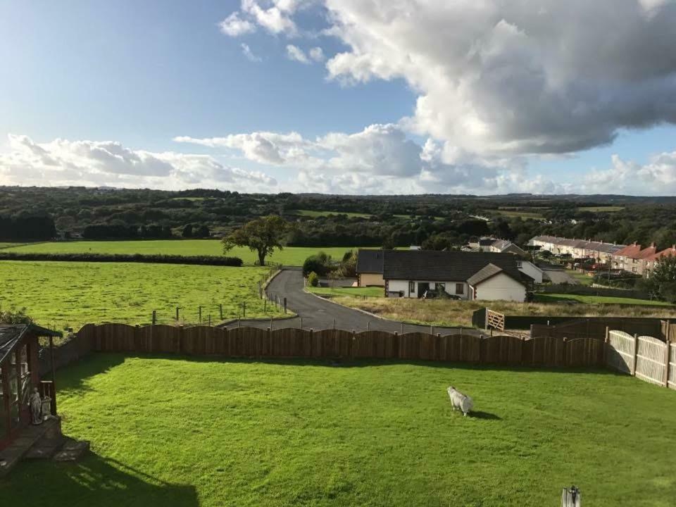 Valley View / Gwel Y Cwm Villa Ammanford Exterior foto