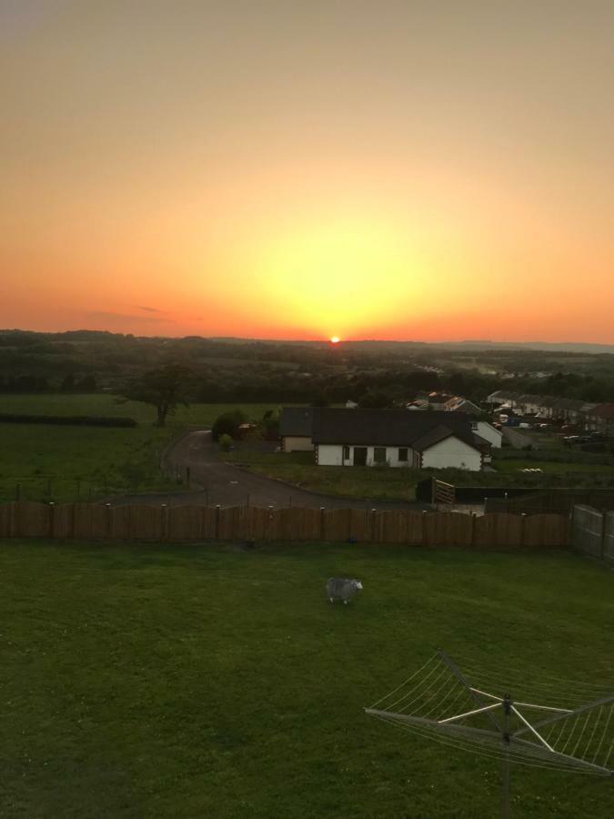 Valley View / Gwel Y Cwm Villa Ammanford Exterior foto